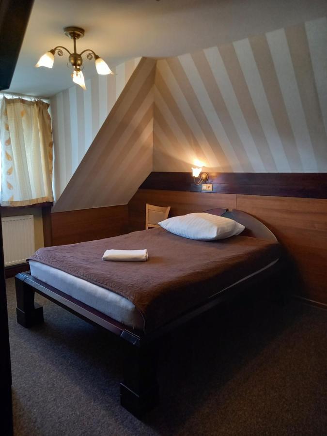 Dworek Staropolski Poznań Extérieur photo