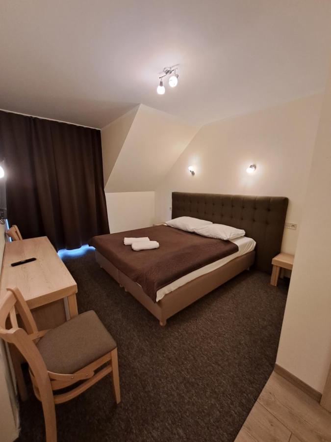 Dworek Staropolski Poznań Extérieur photo